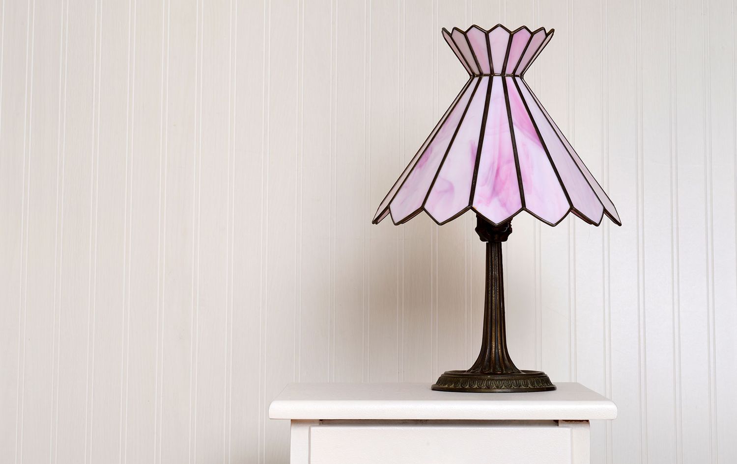Tiffany-Kind Lamps Are Trending—That is The best way to Retailer the Look